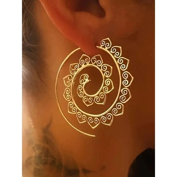 NEW Swirly Hoop Earrings Gold Tone Boho Festival Dangle Round Bohemian Resort - Picture 3 of 6